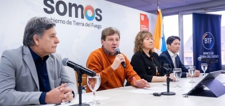 Tensión docente: Melella pide frenar paros y defiende el límite salarial