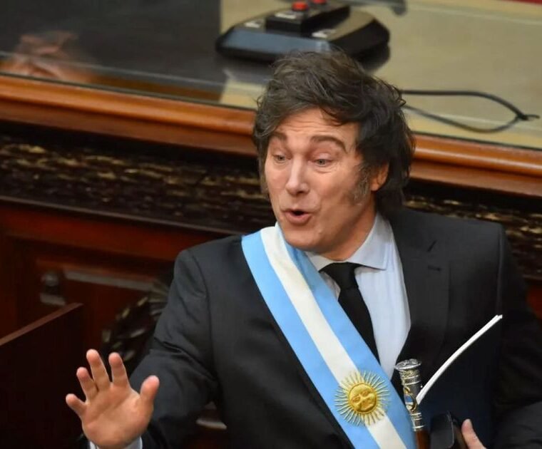 Renunció el titular de la Oficina de Presupuesto del Congreso