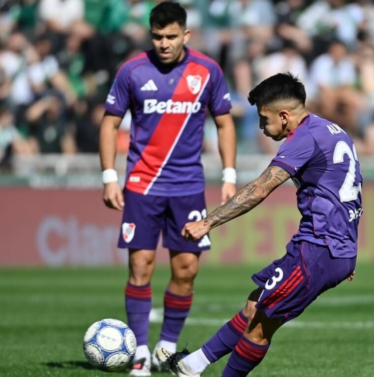 Troglio critica repetición de penal en River-Banfield
